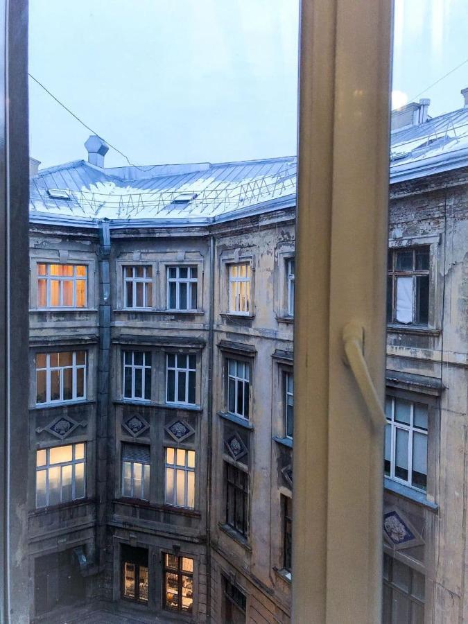 Mitskevycha Square Apartment- At The Center Of Lviv Exterior photo